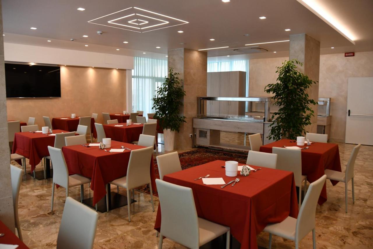 Hotel Playa Bibione Exterior photo