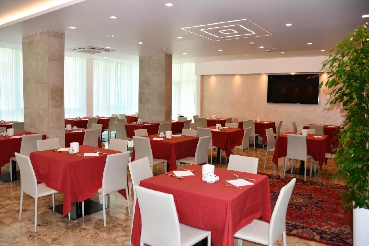 Hotel Playa Bibione Exterior photo